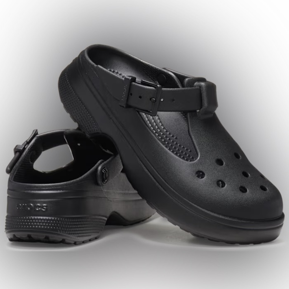 CROCS CLASSIC MARY JANE CLOGS IN BLACK 6 W 4 M